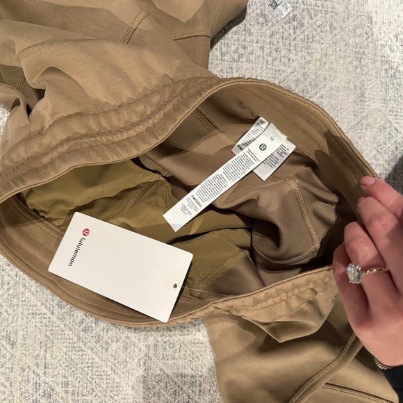 Lululemon Sweatpants - Picture 3 of 4